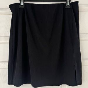 Ribbed Skirt with slit